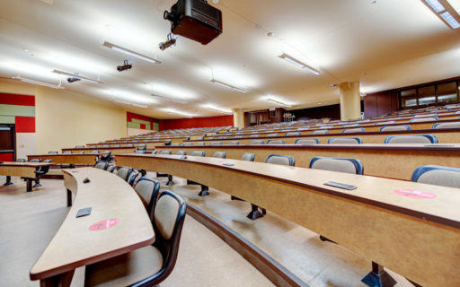 Amphithéâtre A-1600 et Atrium